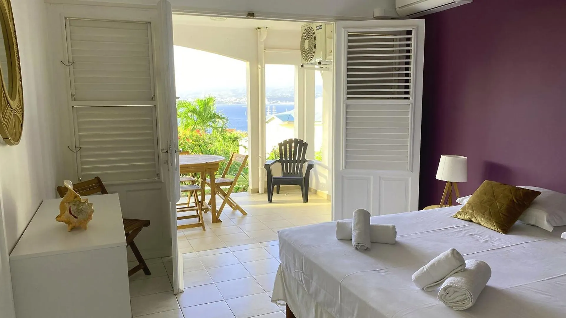 Indigo, Anse Mitan, Beau F2 Sublime Vue Mer, Proche Plage Les Trois-Ilets 0*,  Martinique