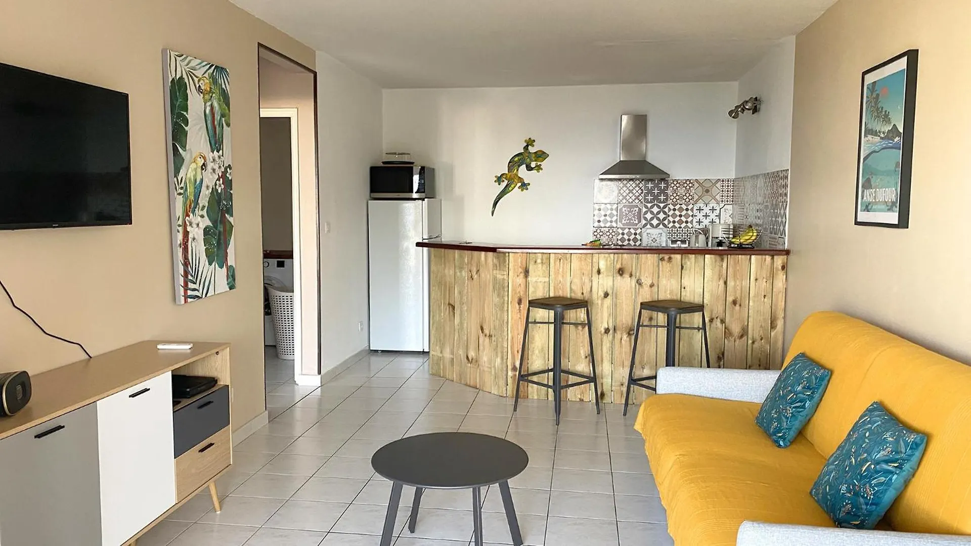 Indigo, Anse Mitan, Beau F2 Sublime Vue Mer, Proche Plage Les Trois-Ilets Apartment